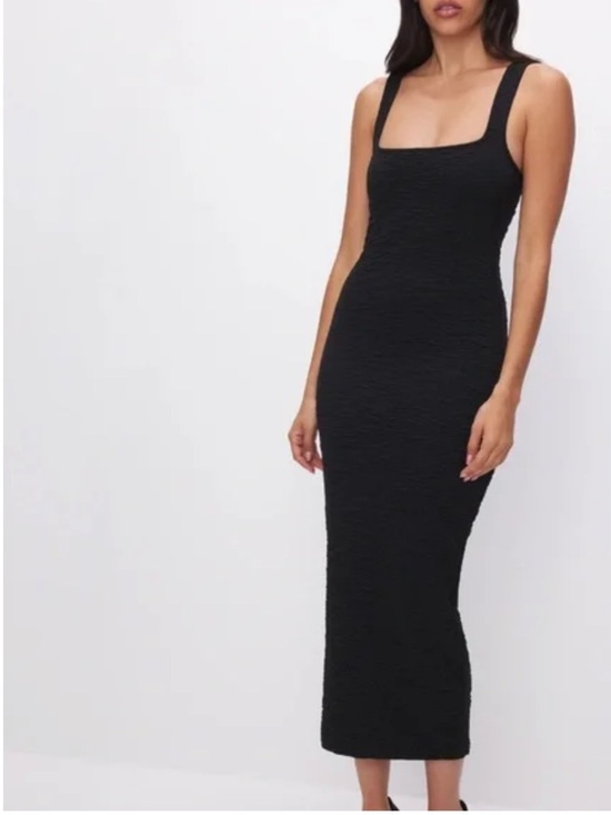 Good American Dresses & Skirts - 38. GOOD AMERICA $138 SCRUNCHIE MIDI DRESS | BLACK001